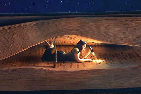 Читаю книгу твого життя...