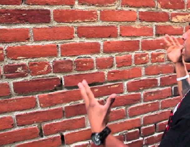 Шёл бы ты, морда еврейская, прочь!