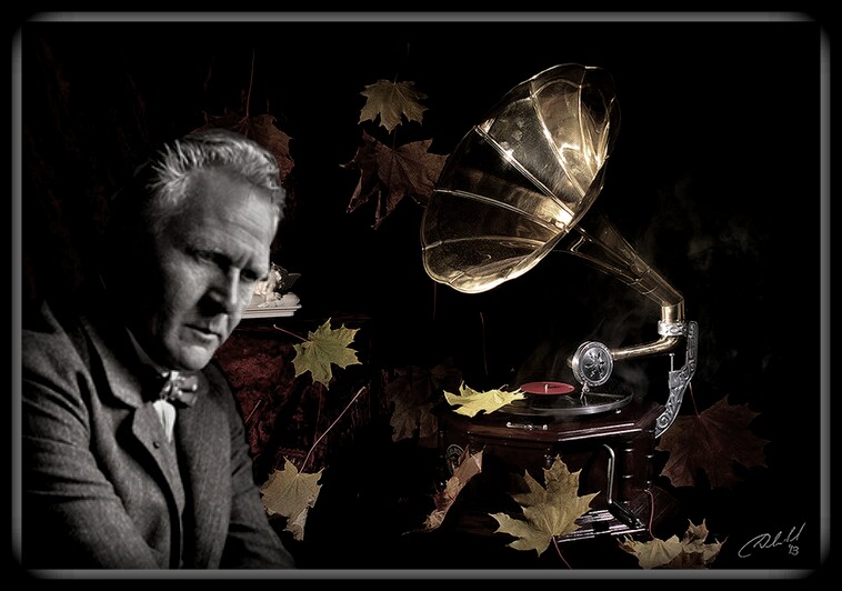 Довоенный патефон. Фотосессия с виниловыми пластинками. Человек с радиоприемником. Воспоминания пожилых. Девушка с радиоприемником.