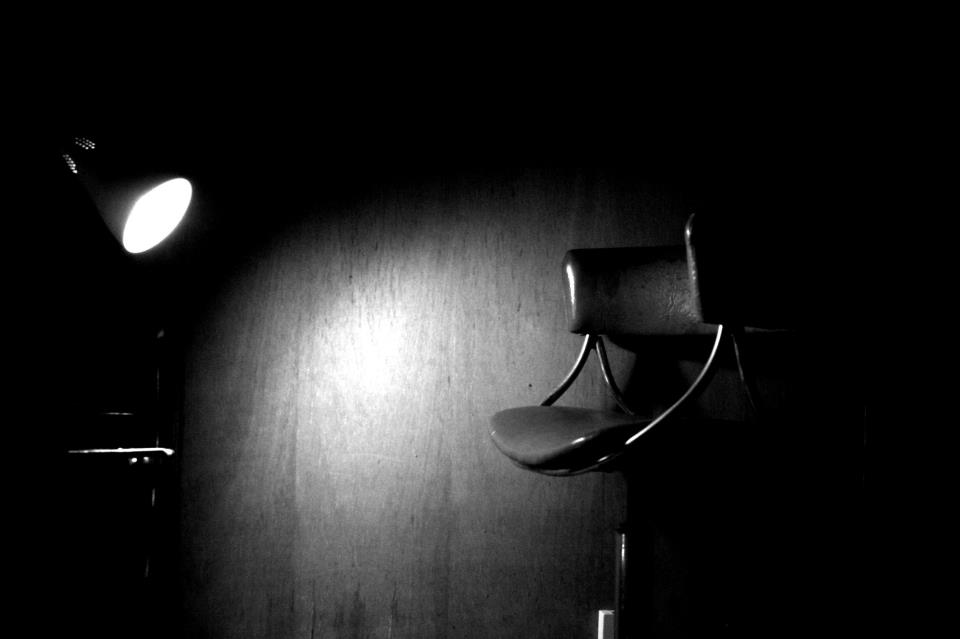 Кто-то ведёт дневник. Я пишу стихи