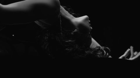 В бурных волнах... целуй крепче