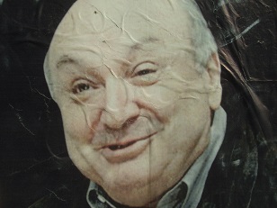 Я не хожу на спектакли...