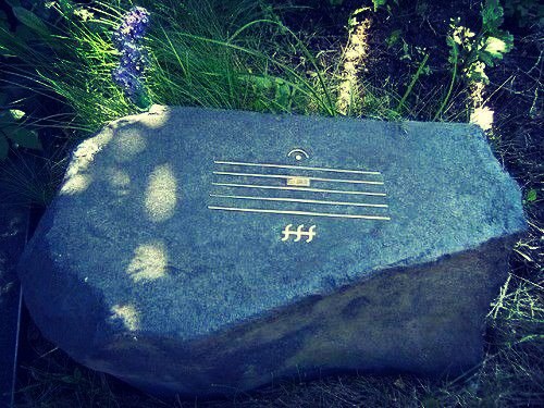 Оглушающая тишина - памятнику композитора Шнитке (Евфросиния Капустина ...