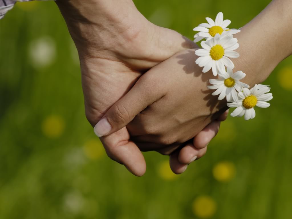 Держась за руки