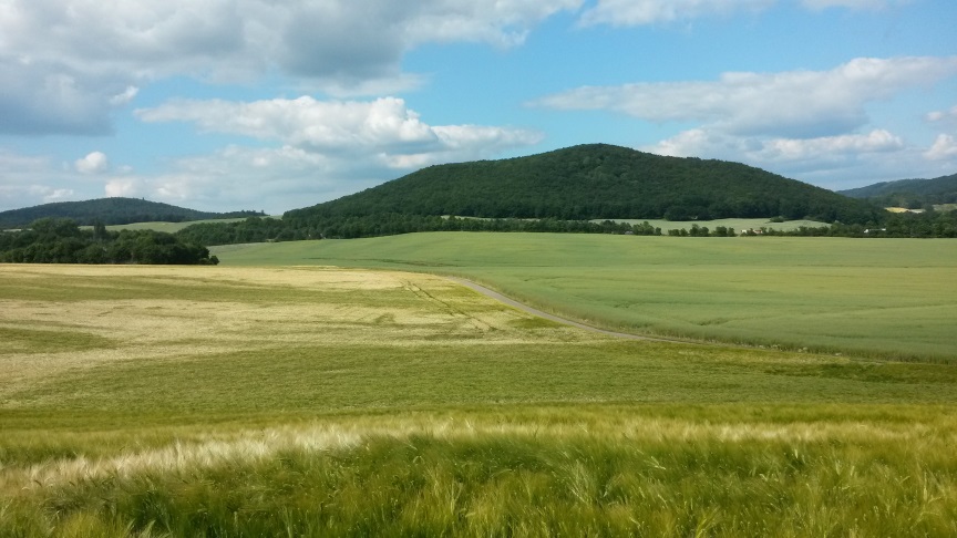 Вернуть ушедшего не могут