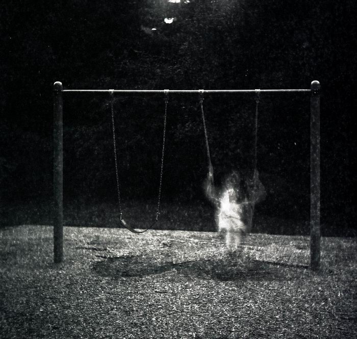 Пустые качели