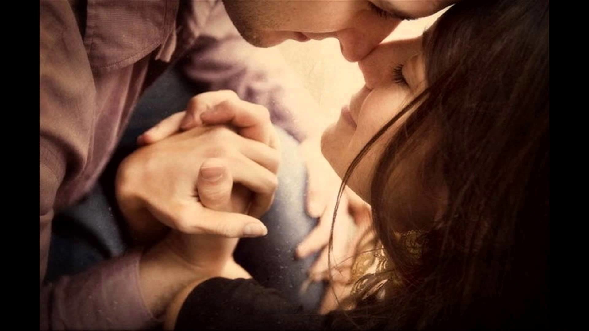 Песня помню твои хрупкие плечи. Песня помню твои хрупкие плечи. Я помню твои глаза. Райс помню акустика. Стихи есенина я помню любимая помню.