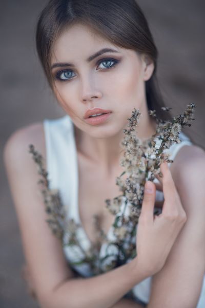 Красивая девушка