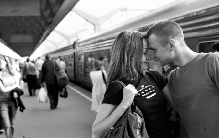 много разных лиц в вагоне