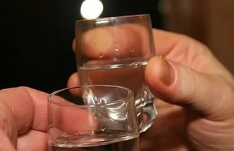 Два соседа