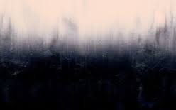 Капли в парапет, на столе свеча