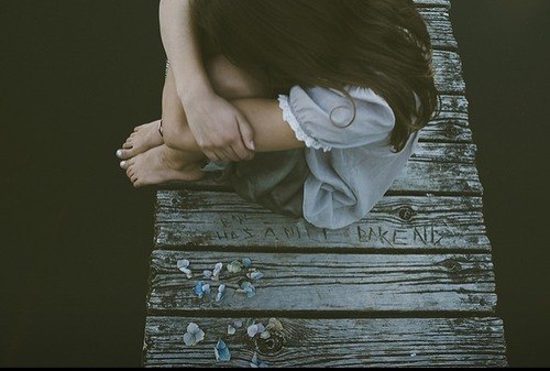 Твоё имя эхом застряло в моей голове