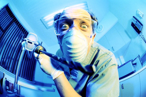 стоматолог