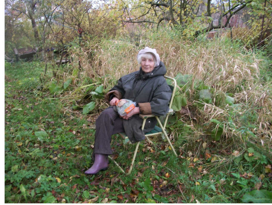 Зарастает наш сад