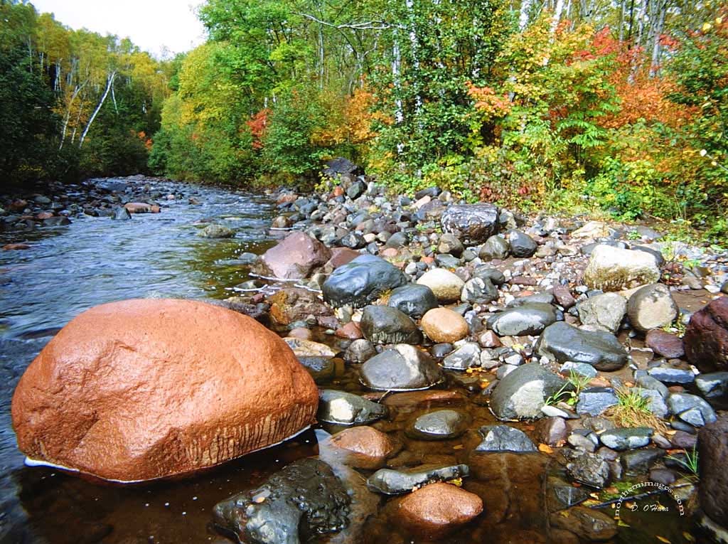 Река камней