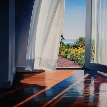 Колышется под ветром занавеска