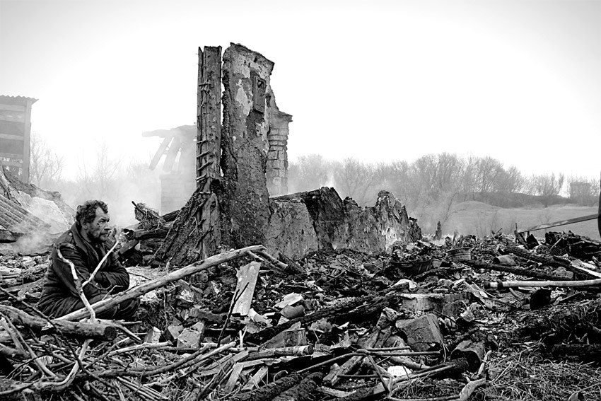 Совершенно разрушены. Разрушенная деревня 1945 ВОВ. Разрушенная деревня после войны.