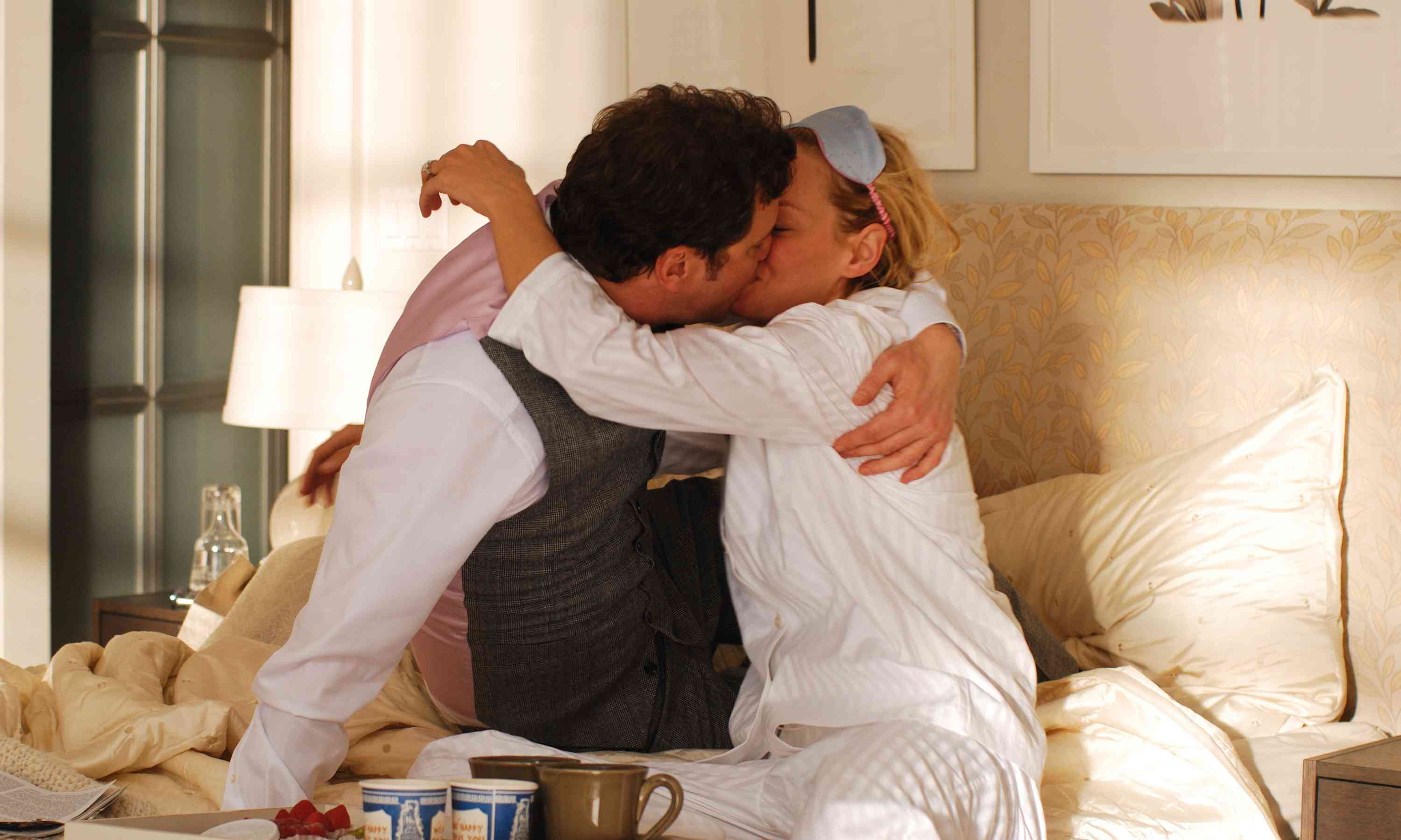 Муж сдает квартиру жены. Колин Ферт поцелуй. Колин Ферт поцелуй с мужчиной.