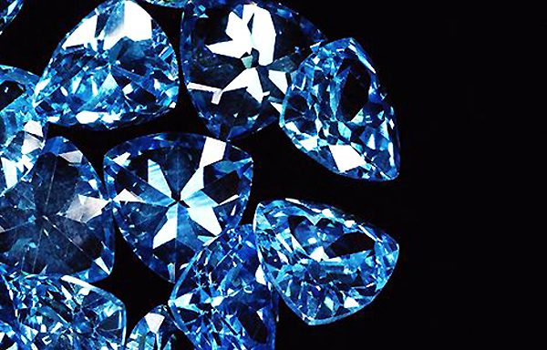 глаза - сапфиры...