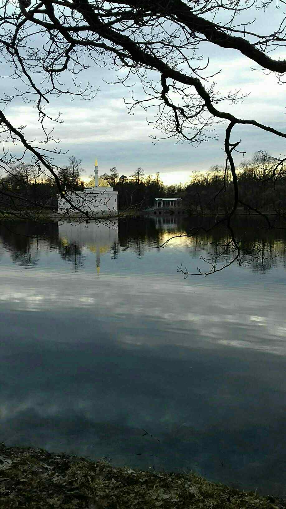 Снег невинно сыплет...