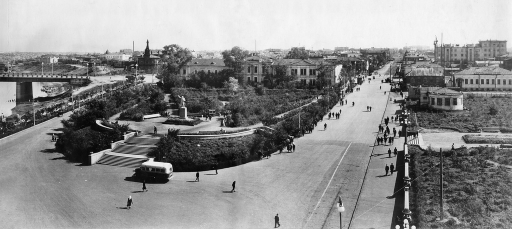 Проспект лермонтова омск старые фото. Площадь ленина омск. Омск 1955. Омск в 70-е годы. Старый омск зима.