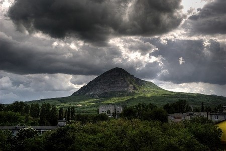 Гора Змейка