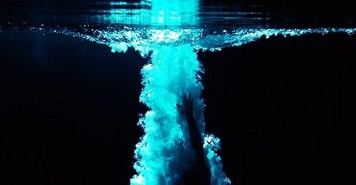 Лежать на дне