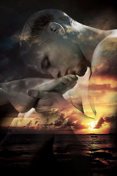 Ты сводил меня с ума лаская нежно мои плечи