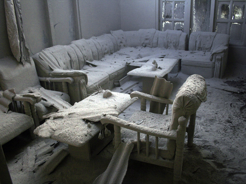 Покрылось былое забвеньем и пылью