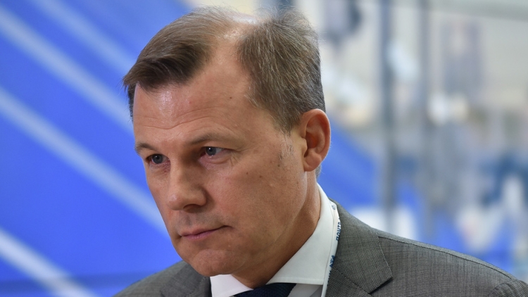 Есть у нас ПремИровать обычай