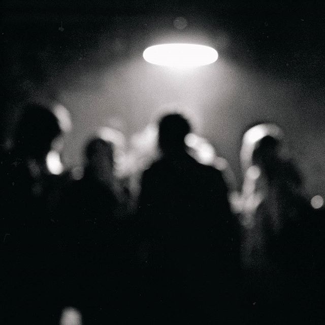 У меня в руках водка