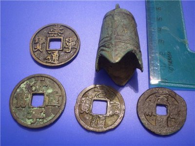 На бархате музейном