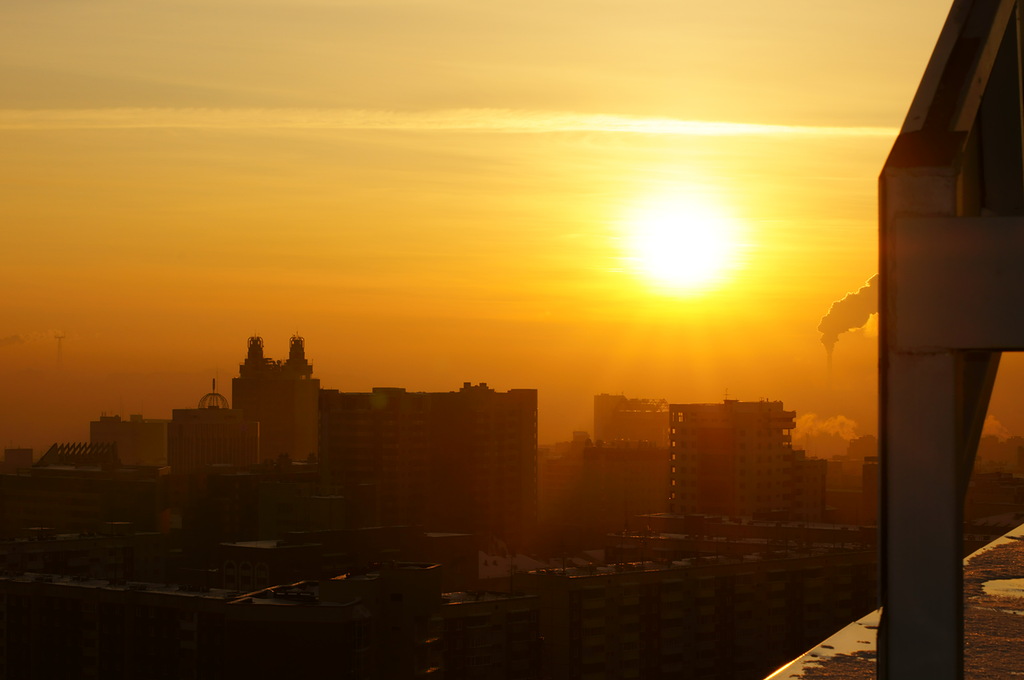 Солнце за крыши садится (Светлана Саломакина 2) / Стихи.ру