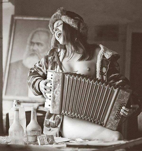 Мы песни пели, может, и орали...