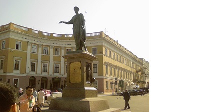 Шумит Одесса