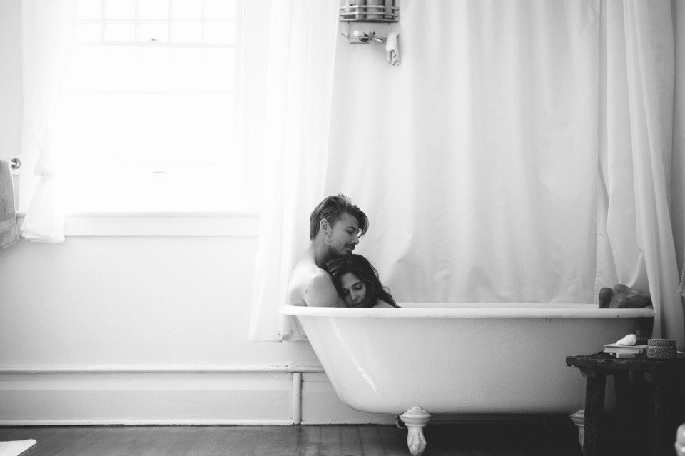 Двое в ванной картинки