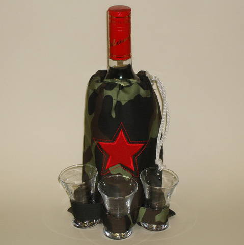 На погонах малиновый свет