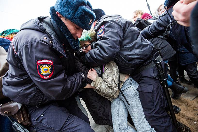 8 марта в Питере волненья...