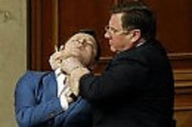 По Закону Джунглей