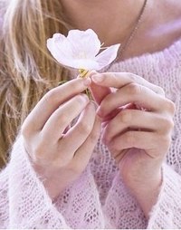 Включают в сумерках свет