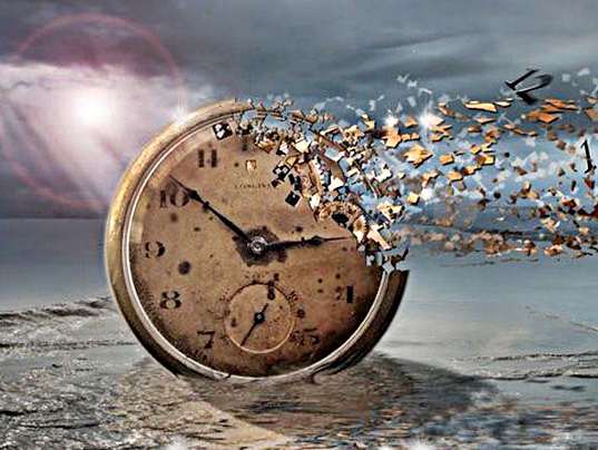 Время уходит все дальше. Часы вечности. Прошлое. Часы время уходит. Время уходит безвозвратно.