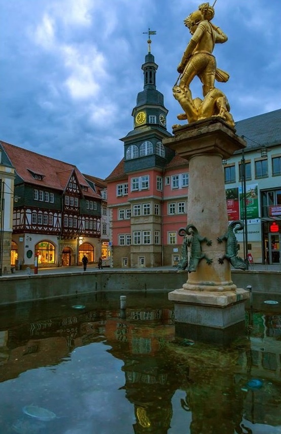 Из компонентов