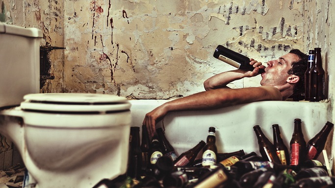 У алкашей погасла воля...