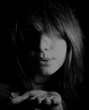 Пришли воздушный поцелуй...