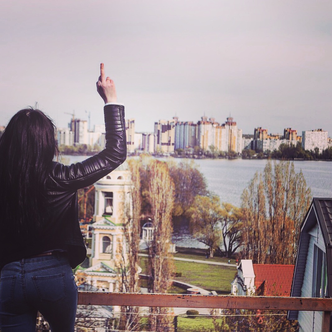 мальчик, сколько ж тебе лет?