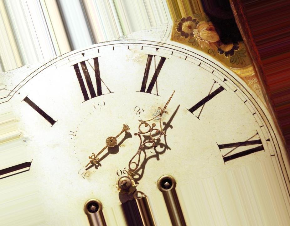 Когда часы границу бьют