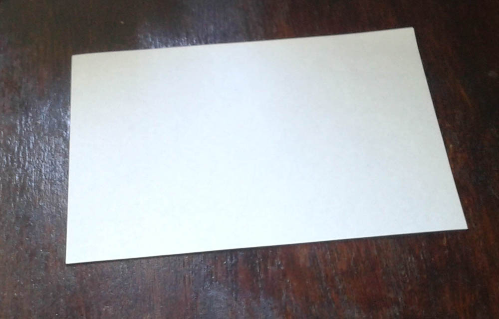 Какой лист бумаги крупнее чем а 4. Лист а4 на столе. Лист бумаги на столе. Пустой лист. Чистый листок бумаги.