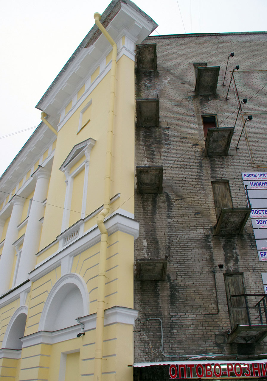 Фасады и зАды... Санкт-Петербург...
