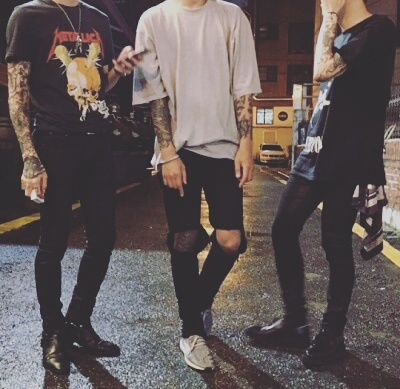 Мальчики истеричные нынче в моде