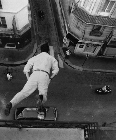 Боль разъедает останки добра